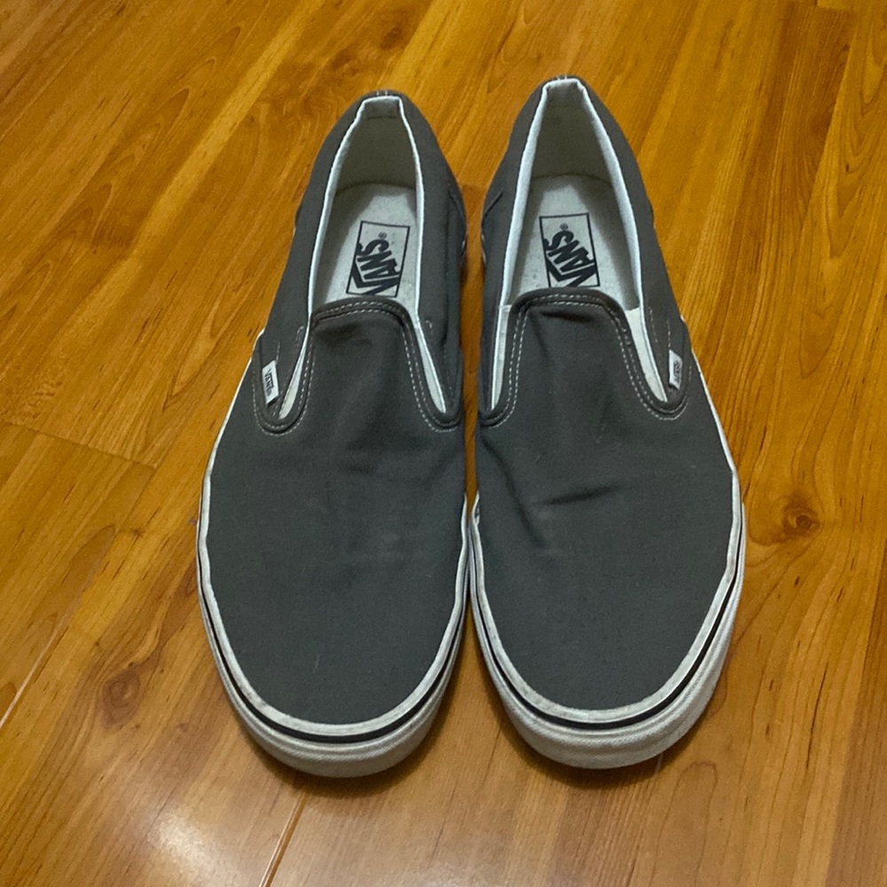 Men’s gray slide on vans